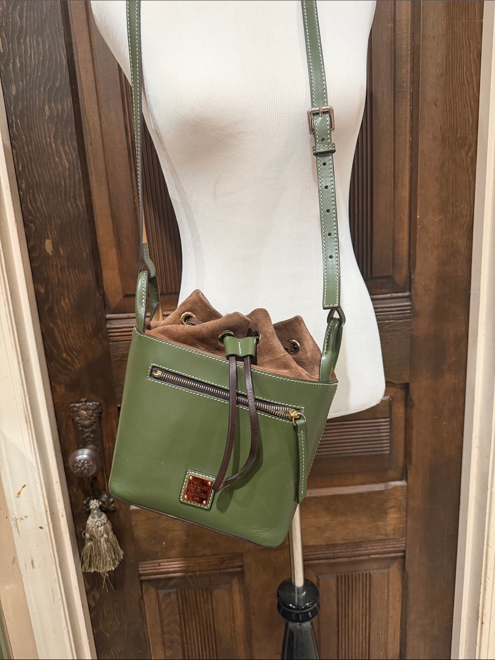 Vintage Dooney & Bourke Green Leather and suede Drawstring Crossbody Bag